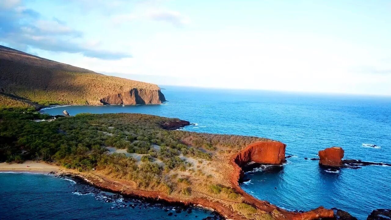 Remote island. Ланаи Гавайи. Остров ланаи. Гавайский остров ланаи. Остров ланаи водопад.