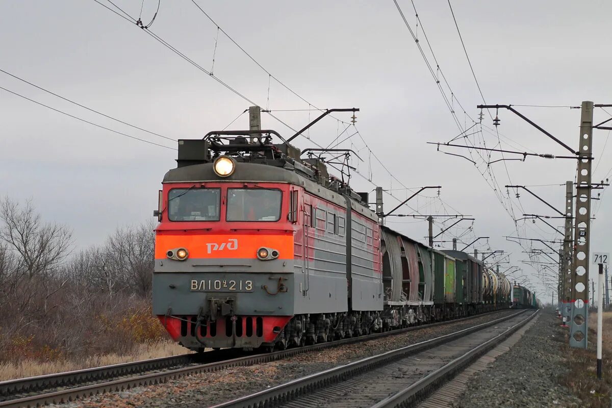 Поезд 213у оренбург. 213м поезд. Купе. 2тэ116 красивые фото с перегона. Поезд 213у оренбург.