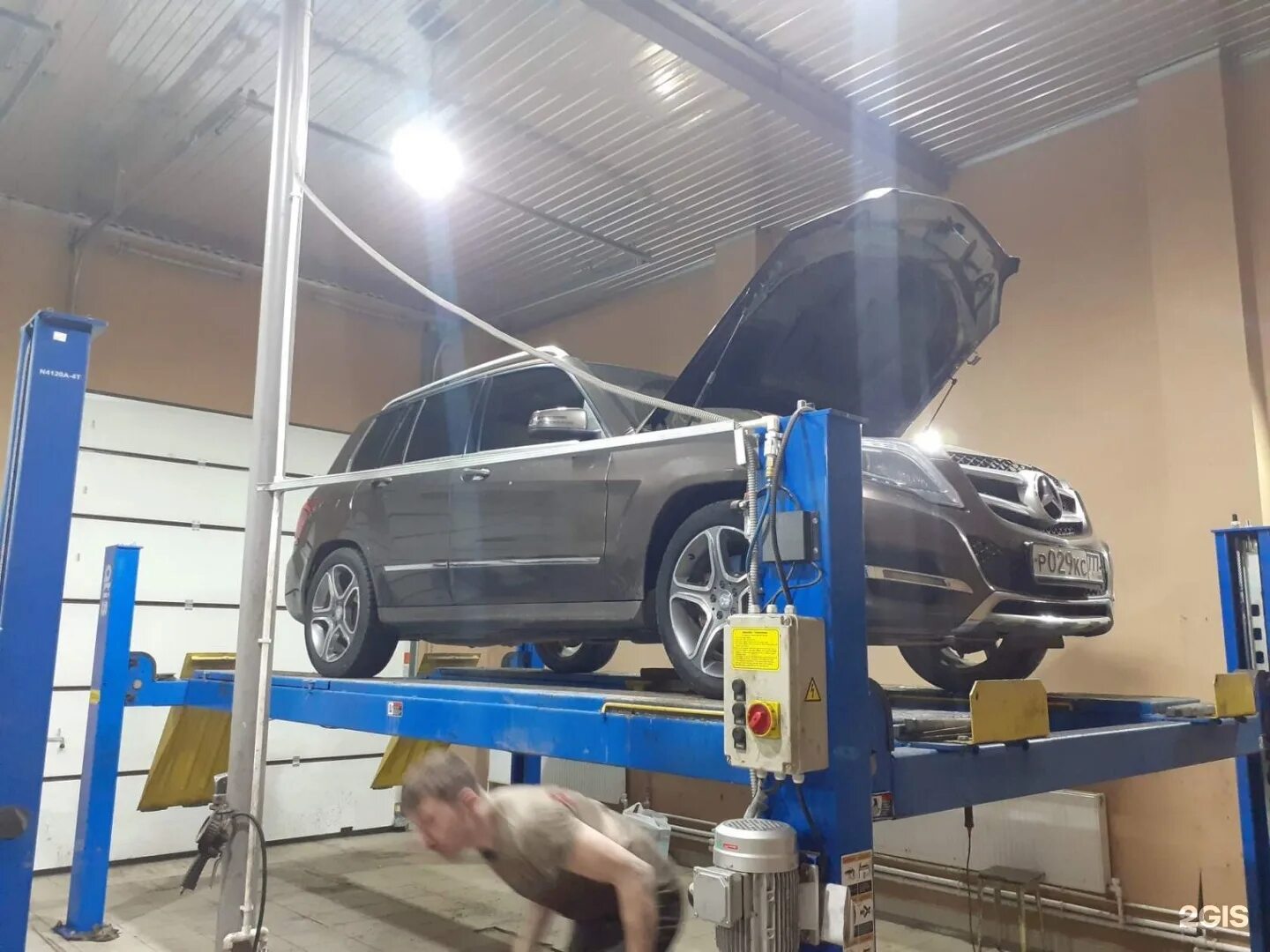 1 автомастер. Автосервис, автотехцентр автомастер. автомастер 71. автомастер тула. автомастер на автосервисе.