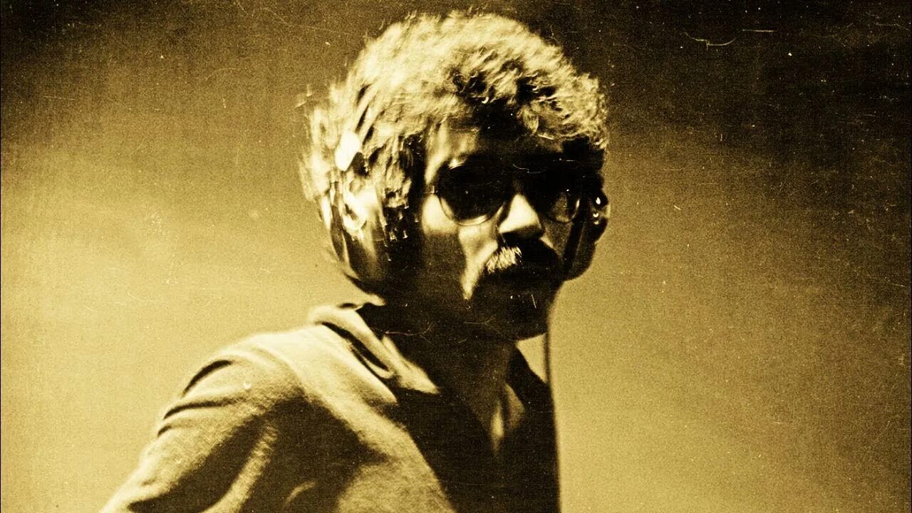 Роджер тейлор 1978. Ritchie blackmore 1983. Queen роджер тейлор. Everything you want roger fakhr. Роджер фахр биография.