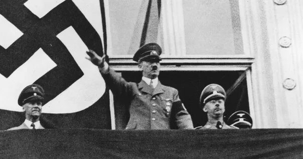 Гитлер оратор. Выступления немецкие. Адольф гитлер 1941. Адольф гитлер перед солдатами. Выступления немецкие.