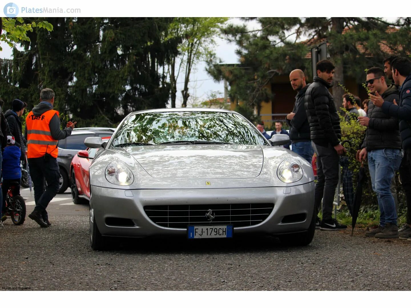 Как выглядят итальянские номера File:Targa automobilistica Italia 1999 PC*ZS0FZ Bolzano-Alto Adige Protezione Ci