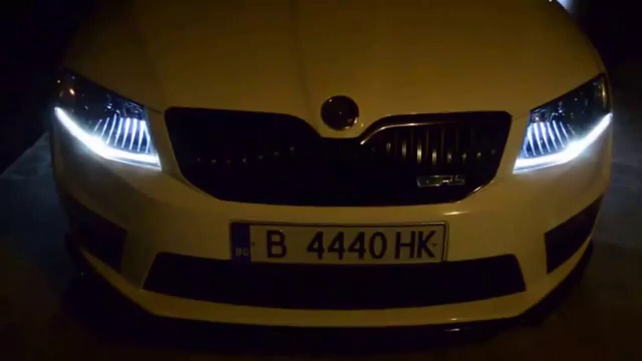 Octavia a7 led. Skoda octavia a7 lights. skoda octavia a5 в темноте. led fog octavia a7. octavia a7 front lights.