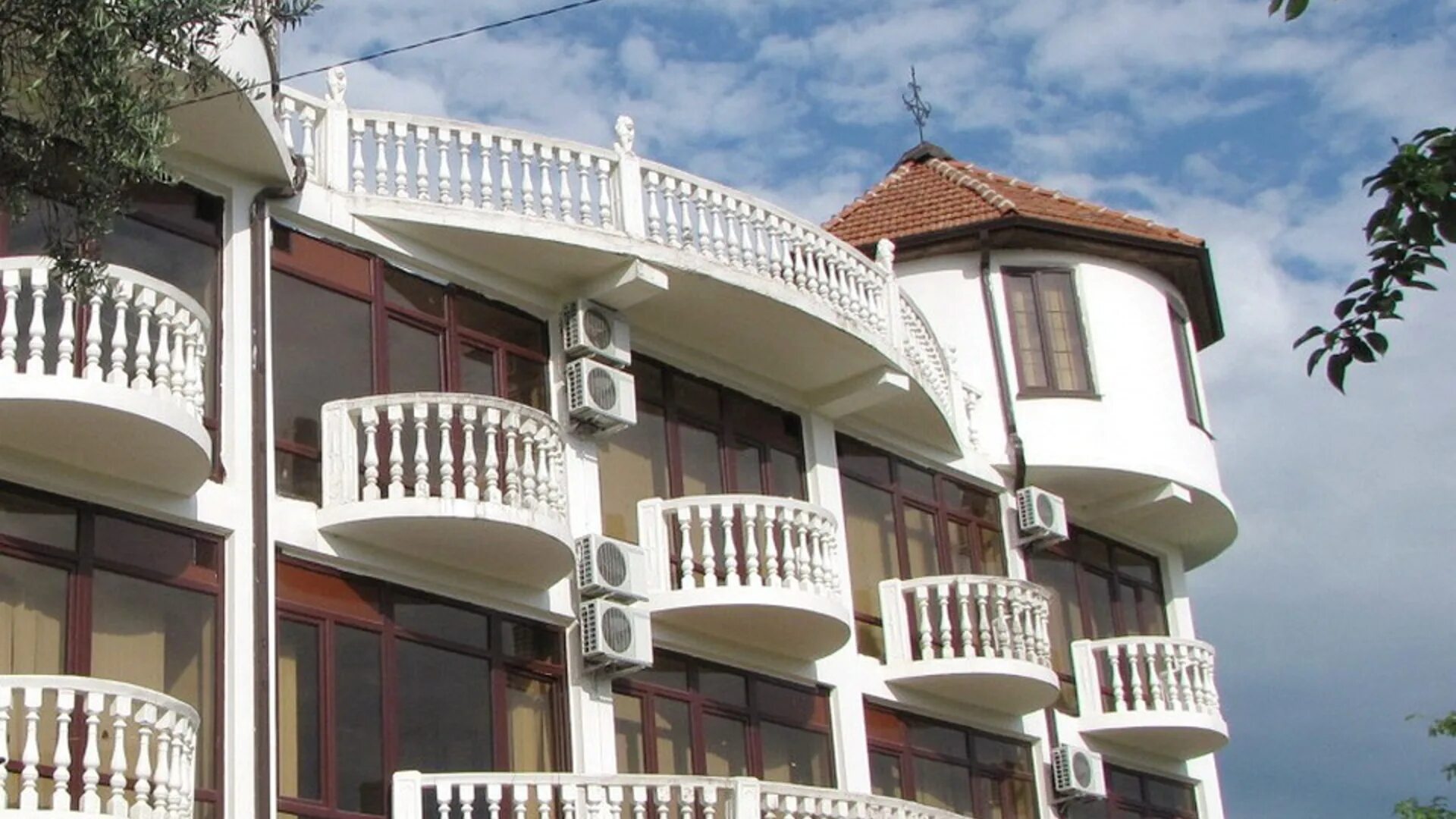 Отель солнце абхазии пицунда. Гостиница амран гагра. Авидзба, д. Аквамарин отель абхазия. Апсны гостиница абхазия г.