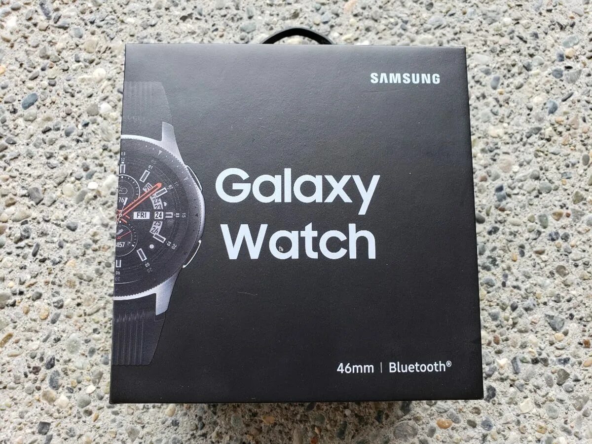 Samsung galaxy часы 46. Галакси вотч 5 коробка. Часы самсунг коробка. Galaxy watch6 Classic коробка. Коробка самсунг вотч 5 белые.