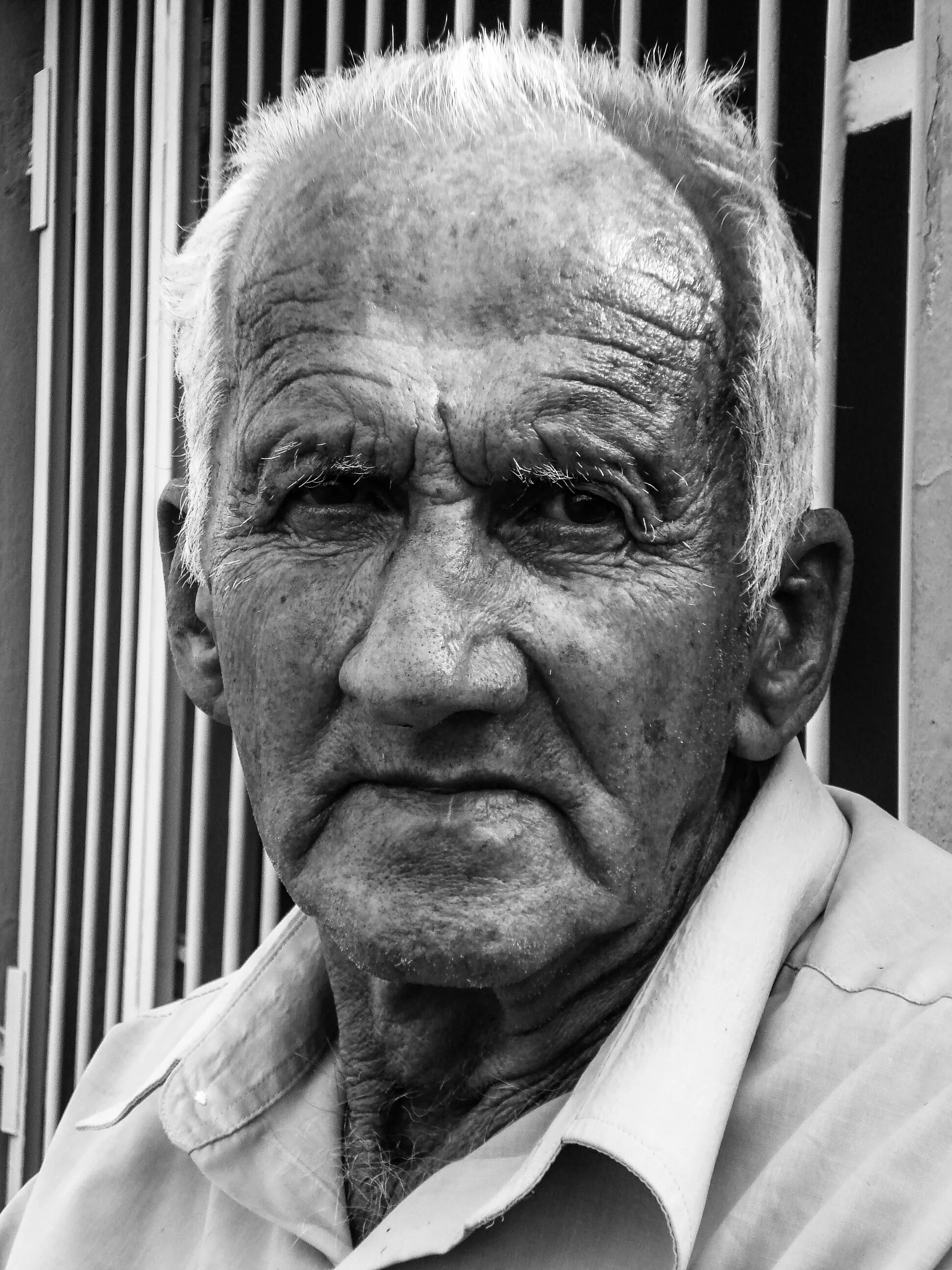 Пожилые мужчины рассказ. Старый человек. Лицо старого человека. Фотопортрет пожилого человека. Портреты пожилых людей.