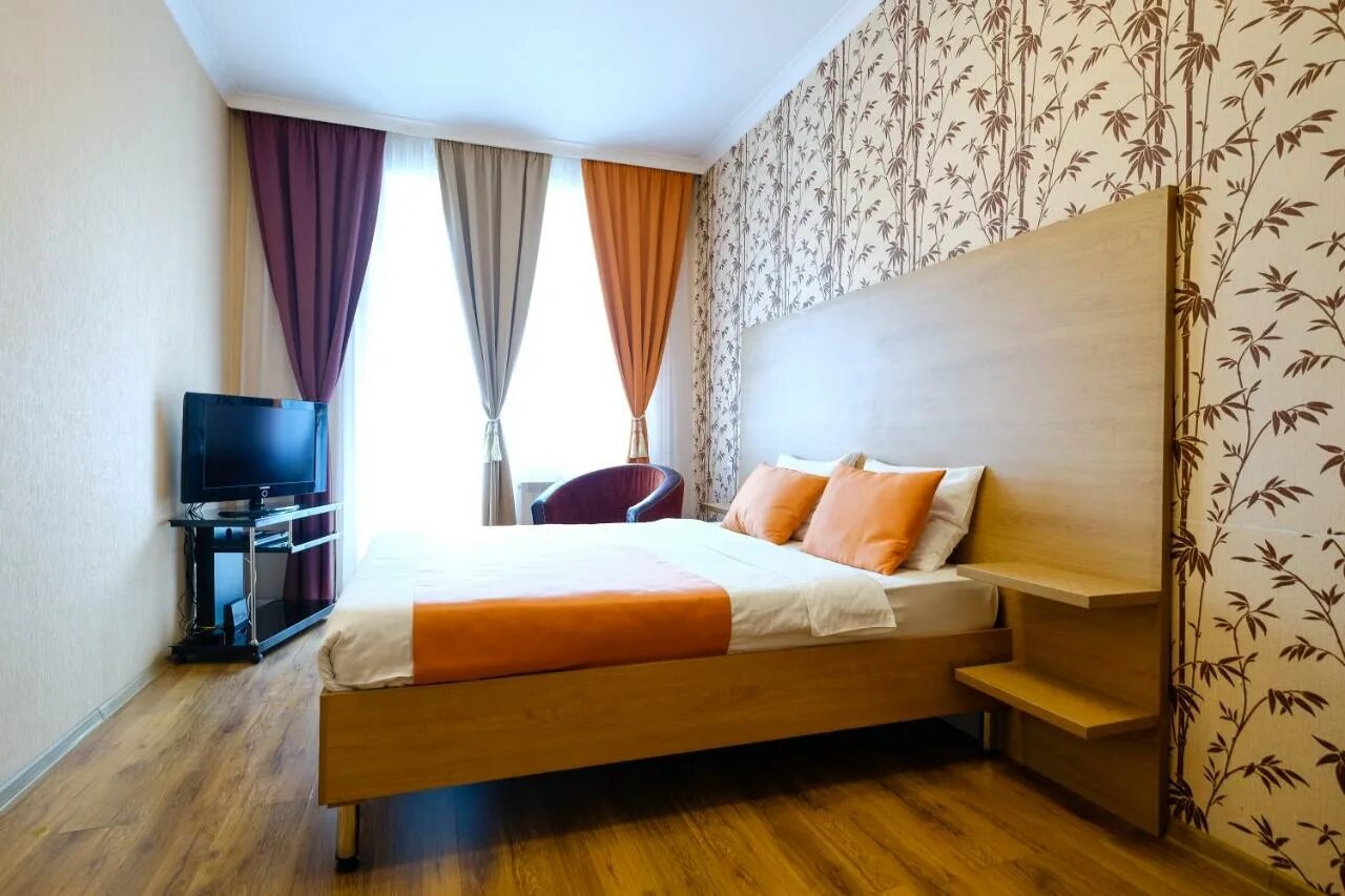 Суточная квартира в сургуте. Апартаменты тула фридриха энгельса. Екатеринбург апартаменты на сутки малышева. Апартаменты тула на энгельса. Квартира на сутки пушкино.