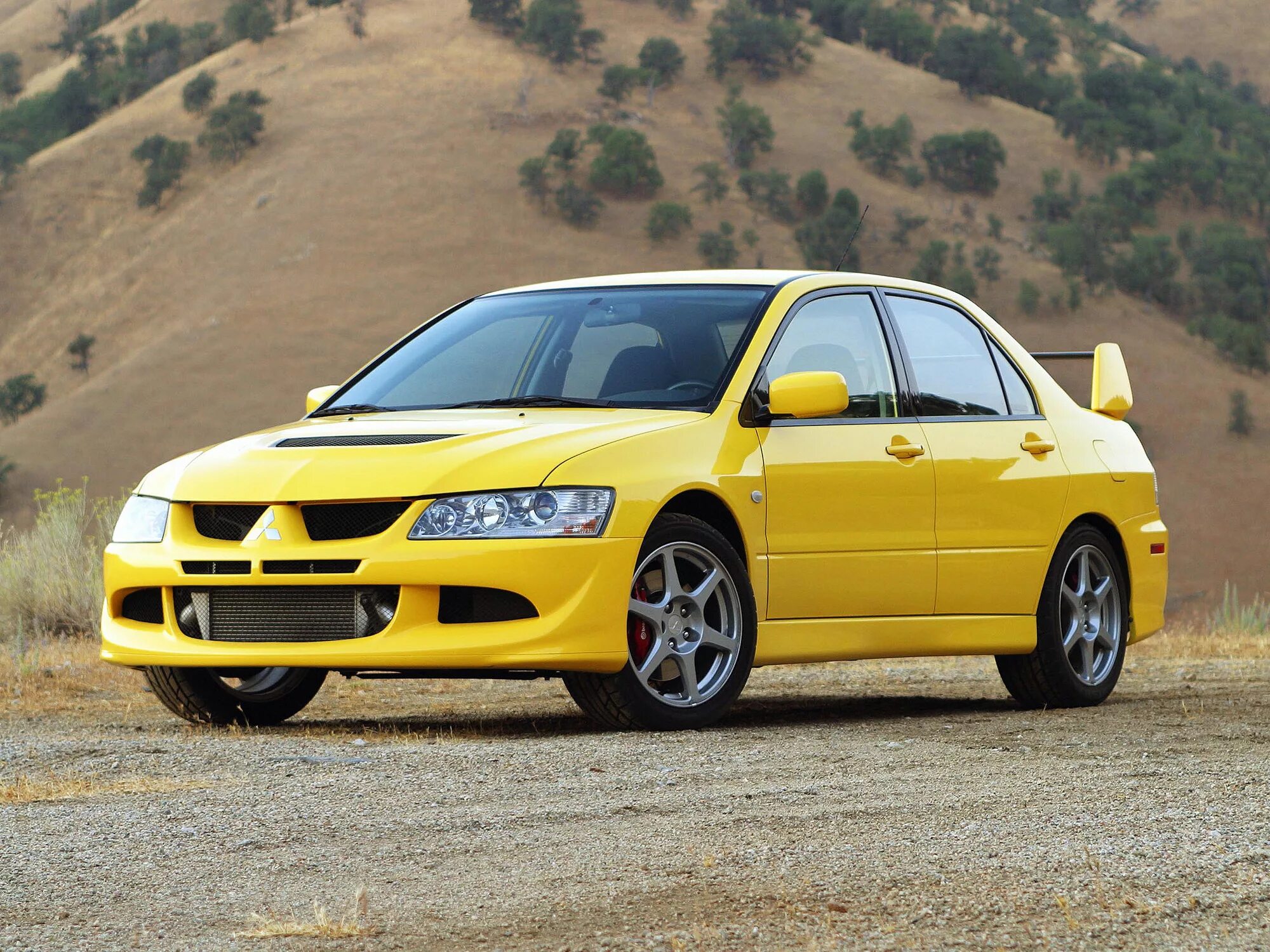 Mitsubishi lancer. Mitsubishi Lancer Evolution. Митсубиси Лансер революшн. Митсубиси Лансер EVO. Mitsubishi Lancer Evolution VIII (2003).