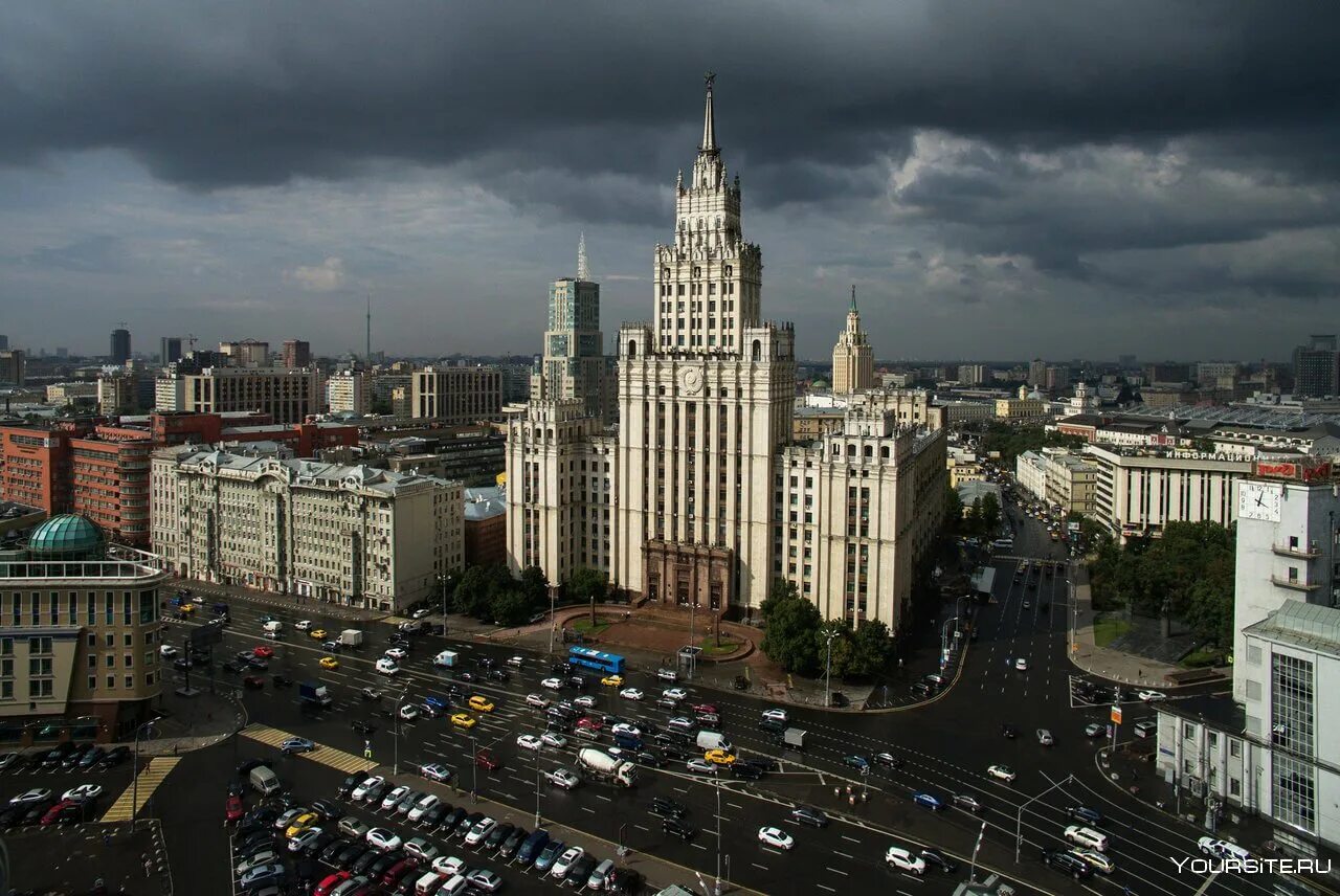 Сталинские высотки красные ворота. Высотное здание у красных ворот. Высотное здание у красных ворот. Красные ворота москва высотка. Душкин.