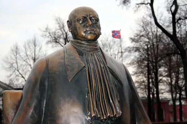 Голова петра 1 в русском музее. Скульптура петра 1 в петропавловской крепости. Маленькая голова петра 1. Маленькая голова петра 1. Шемякин памятник петру 1 в петропавловской крепости.