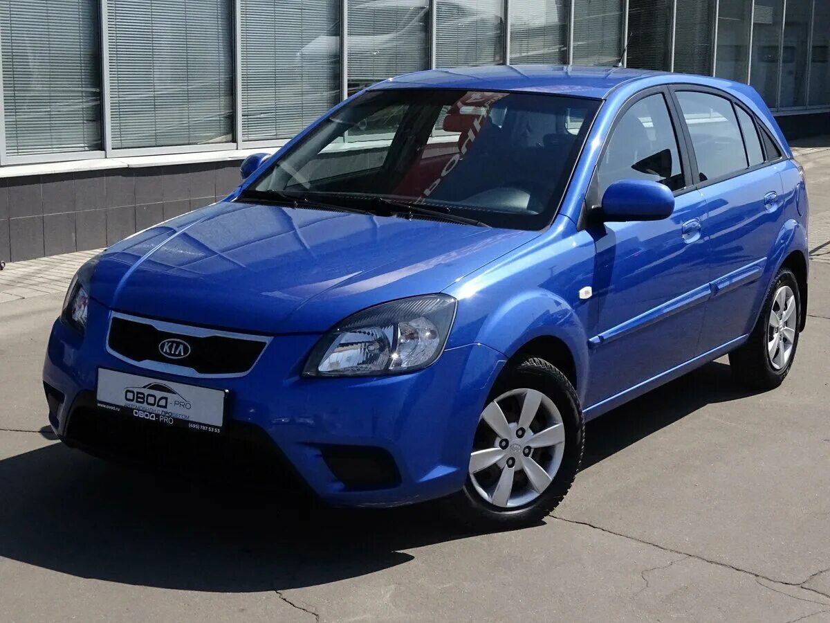 Купить кия рио 2. Kia Rio II Рестайлинг. Kia Rio II Рестайлинг 2011. Киа Рио 2 Рестайлинг хэтчбек. Кио Рио 2 рестайл синий.