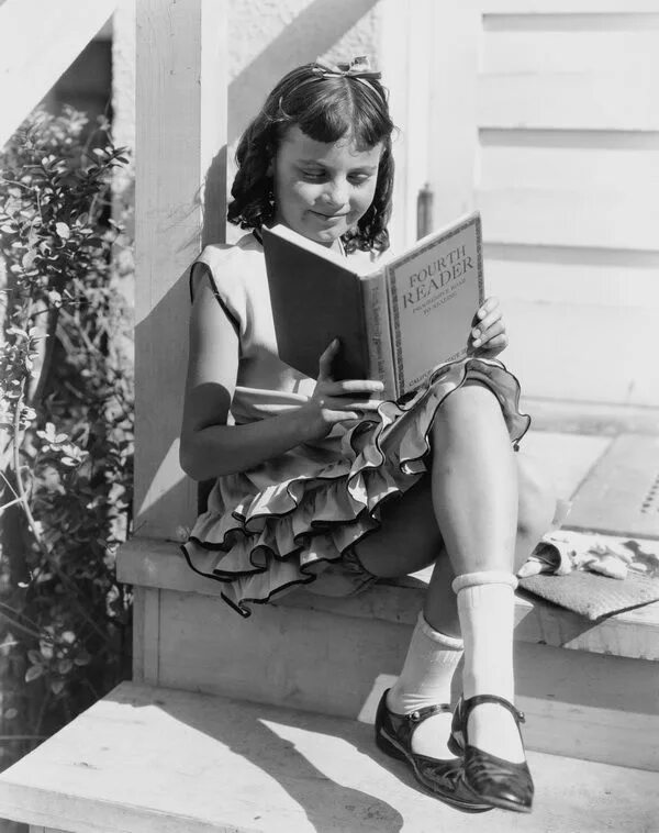 французское ретро винтаж. французское ретро винтаж. открытки в стиле ретро и винтаж. франция 20-е. пальто 50х одри.