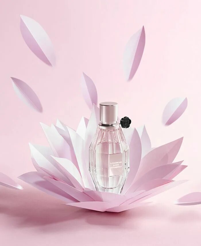 Viktor Rolf Flowerbomb Bloom. Духи Флауэр Bloom. Духи и цветы. Духи в форме цветка.