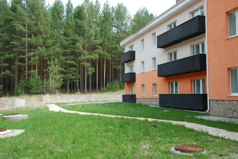 дом в заповеднике. коттеджный посёлок заповедник сысертский район. свердловская область, сысертский р-н, п луч, участок 7. квартиры в сысертском районе. сысерть карла либкнехта 72.