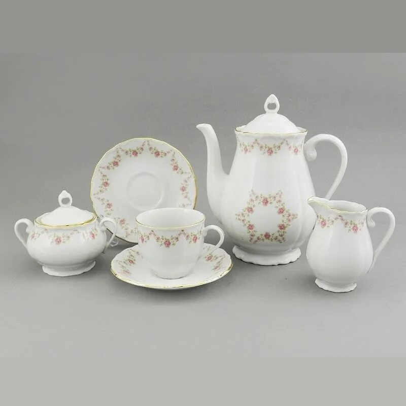 Леандр чайный сервиз белый. Тарелка, фарфор. Чайный сервиз кузнецовский изумрудный. Столовый сервиз леандер чехия. Название фарфора.