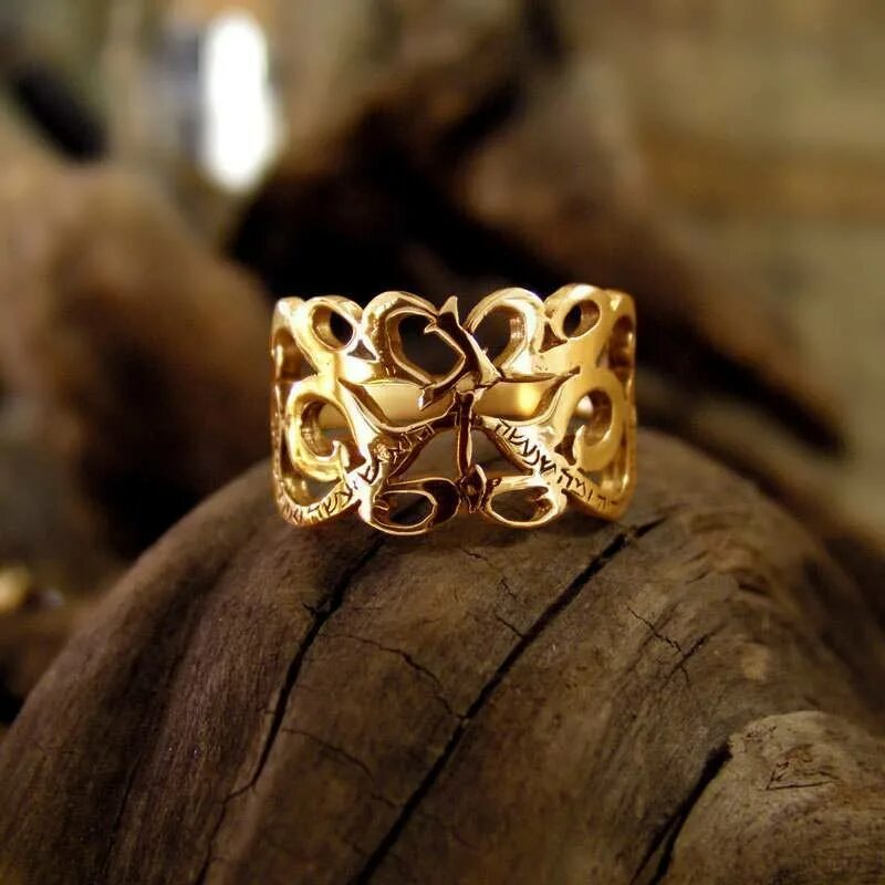 Золотые украшения. Красивые кольца. Необычные золотые кольца. Необычные кольца из золота. Золото ювелирных работ