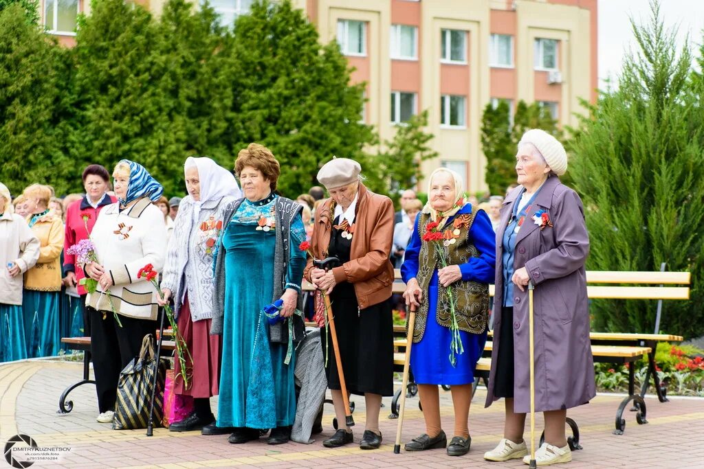 Новая усмань памятник воеводе. Новая усмань воронежская область. Церковь новая усмань воронежской. Новая усмань сегодня. Новости новой усмани воронеж.