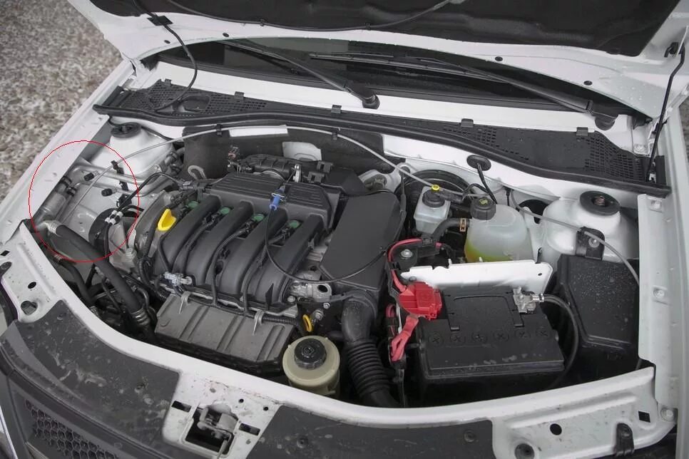 Кроссовер за 700 тысяч рублей: Lada Largus Cross или Renault Sandero Stepway?