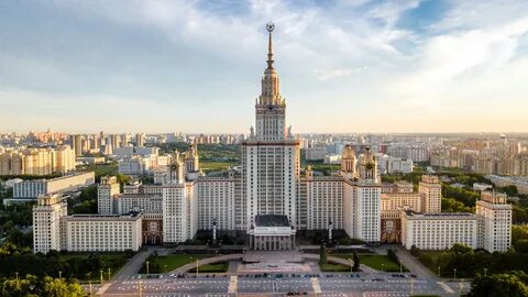 Главное здание в городе