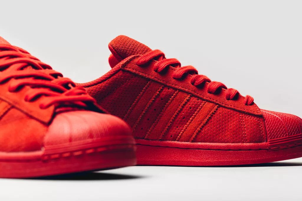 Adidas originals superstar xlg. Superstar xlg maroon. Бархатные adidas. Adidas superstar white red. Adidas superstar кожаные коричневые.