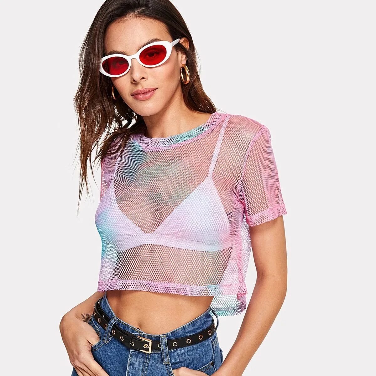 Девушки в прозрачных топиках. Прозрачный топ. Прозрачная футболка женская. Девушки в прозрачных топиках. Рози хантингтон.