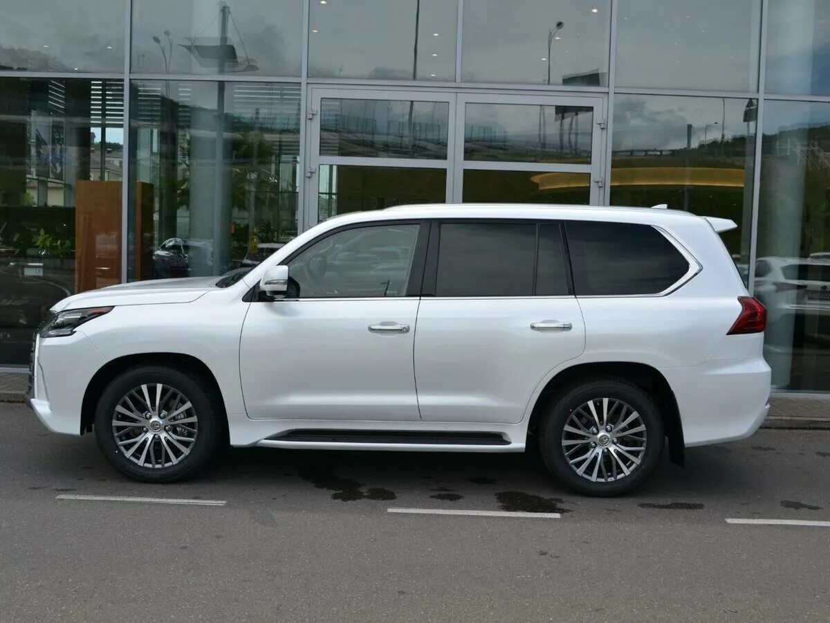 570 русс. Лексус LX 570 белый. Lexus LX III 570 белый. Lexus LX 570 белый 2019. Лексус lx570 2019.