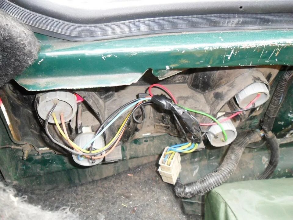 Не горят задние габариты ваз 2112. Не горит ближний свет на правой фаре ваз 2112. Реле птф ваз 2112. Не горит свет в салоне ваз 2110. Блок мус на ваз-2110.