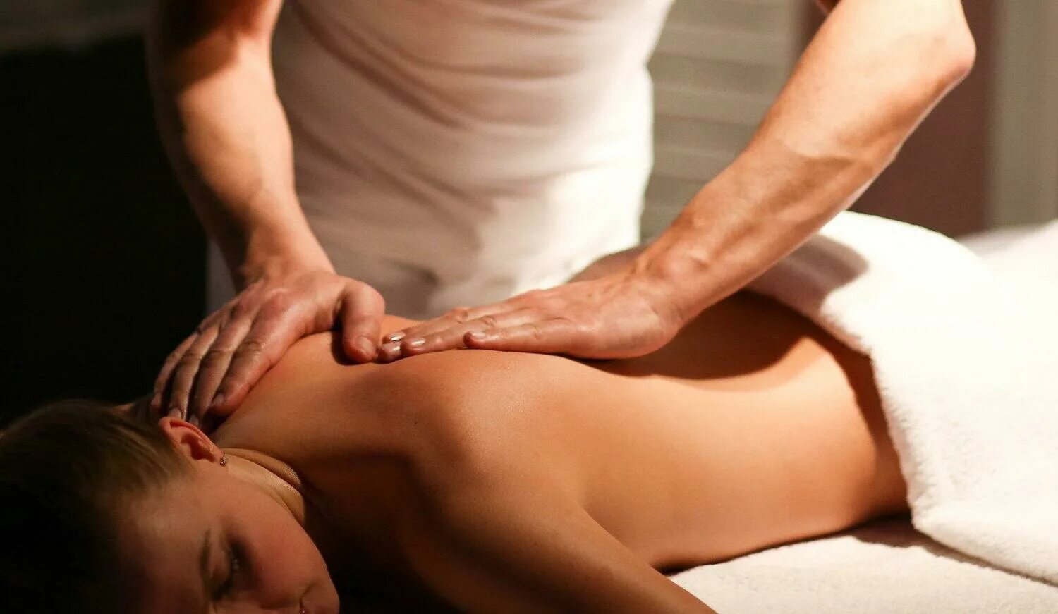 Intimate massage. Классический массаж. Классический массаж тела. Классический общий массаж тела. Массаж спины.