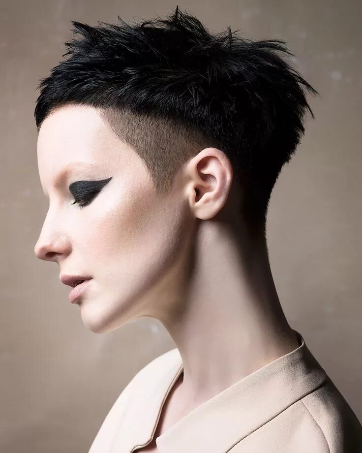 Pin by Dubois Michel on Art coiffure Edgy hair, Short hair styles, Half shaved h
