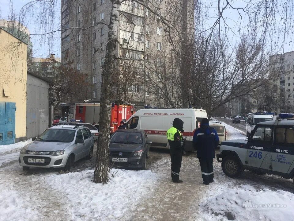 Липецк прорыв теплотрассы. Оцепление места происшествия. оцепление котельной. оцепление военными места происшествия. липецкая оцепление.