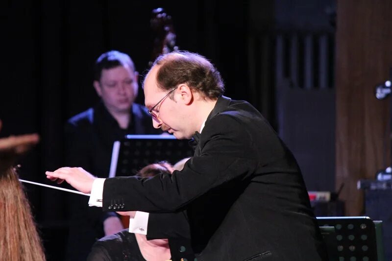 Владимир волков кострома филармония. Артем белов дирижер. Алим шахмаметьев дирижер. Димитрис ботинис дирижер. Ланде владимир владимирович.