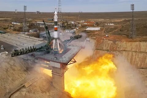 В каком году был построен космодром байконур