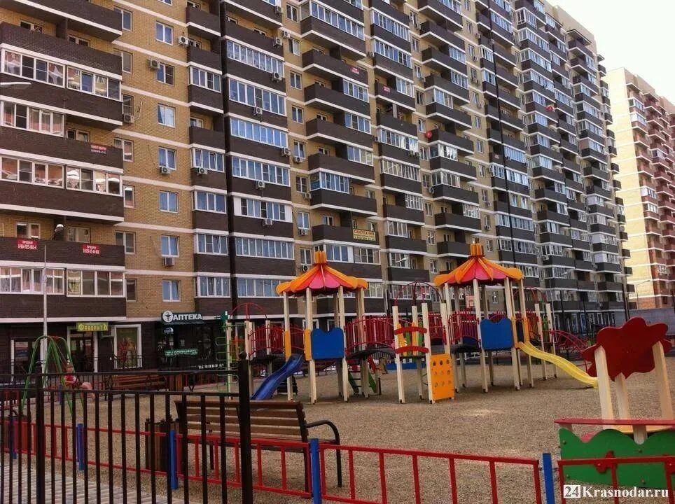 Петра метальникова краснодар. Улица петра метальникова 7. Петра метальникова 11 краснодар. Метальникова 26 краснодар. Метальникова 26 краснодар.