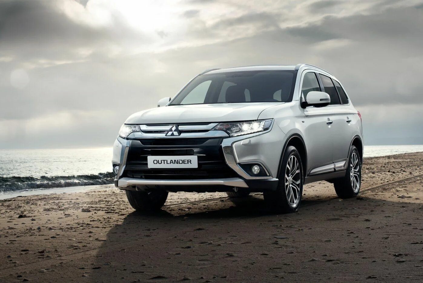 Mitsubishi outlander 2013. Mitsubishi outlander 2019. Mitsubishi outlander phev 2019. Новый аутлендер хл. Mitsubishi outlander xl 2012.