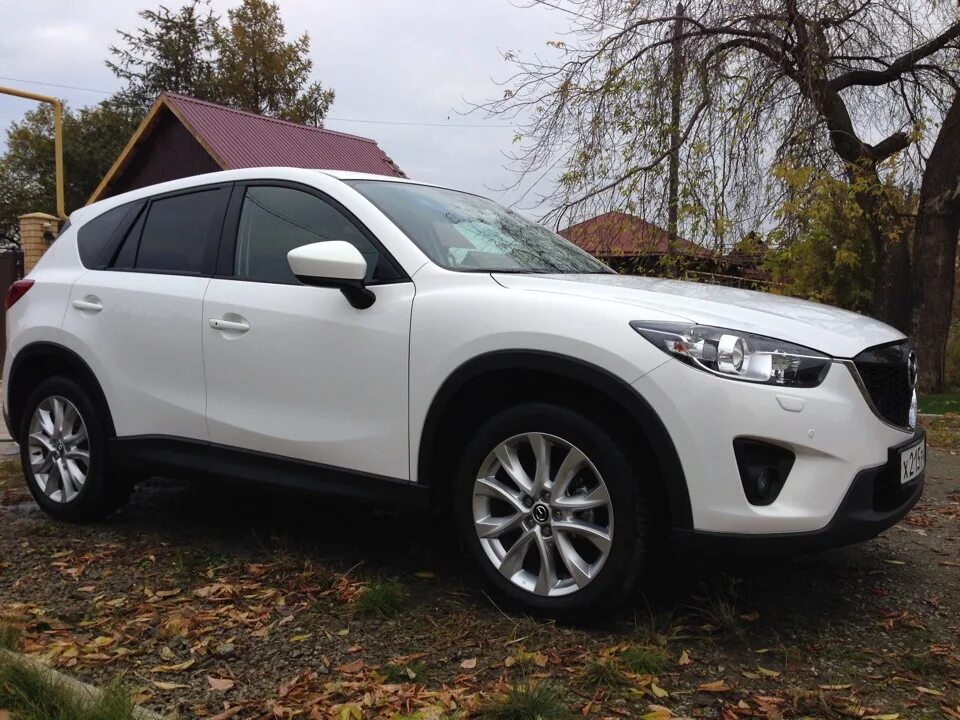 Мазда сх5 2013г. Mazda CX 5 белая. Mazda CX-5 2013 белая. Mazda CX-5 2015 белый. Мазда СХ-5 2013 белый.