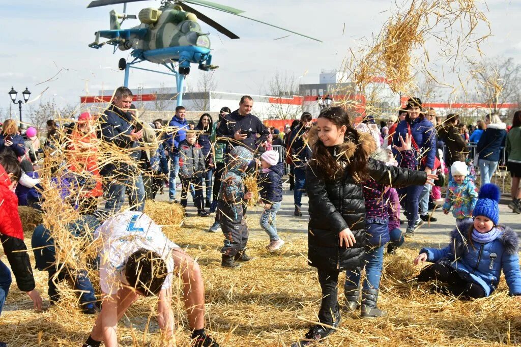 Многонациональная масленица. Гуляния на дону. Праздничные гуляния. Проводы зимы. Масленица буденновск.