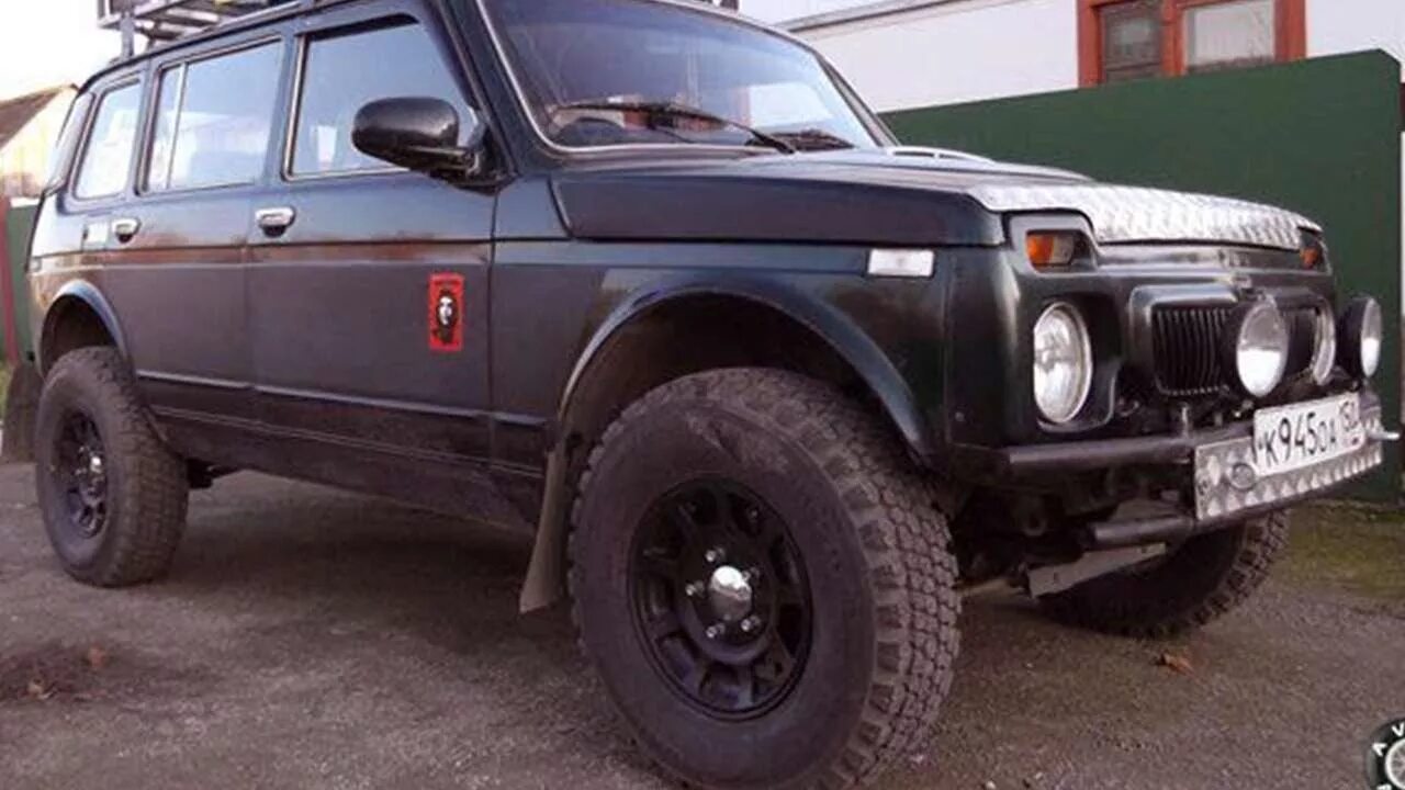 Колеса 2131. Нива 2131 off Road. ВАЗ 2131 для бездорожья. ВАЗ 2131 лифтованная. Тюнинг ВАЗ 2131 Нива.