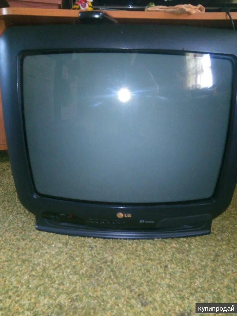 Телевизор LG кинескопный. Старый кинескопный телевизор. Телевизоры в Бийске. Авито Бийск телевизор.