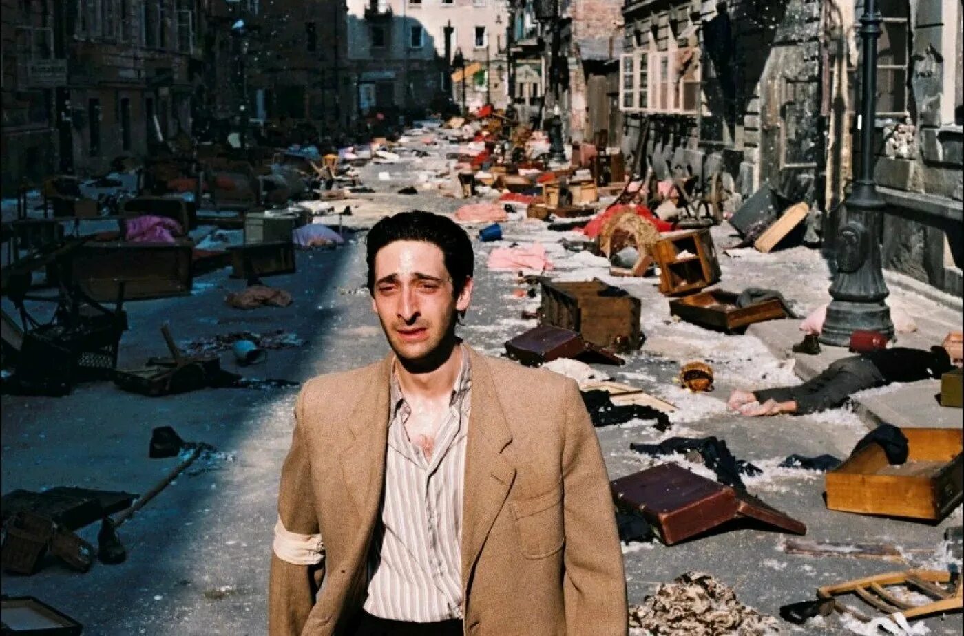 Пианист фрагмент. Пианист фильм 2002. роман полански пианист 2002. пианист  the pianist (2002). эдриан броуди пианист.