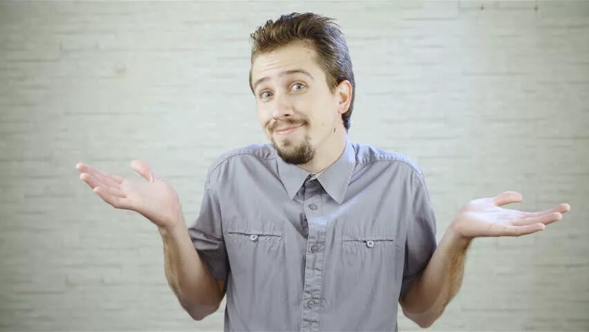 I doesn t know. Don t know. Пожимает плечами. Мужик пожимает плечами. Мужик с улыбкой пожимает плечами.