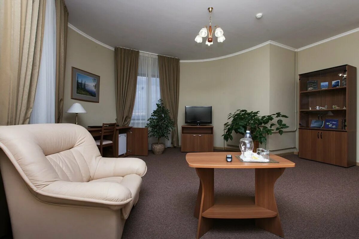 отель кристалл астрахань. казань гостиница кристалл 3. отель кристалл казань. кристалл 3 казань. отель кристалл турция бодрум.