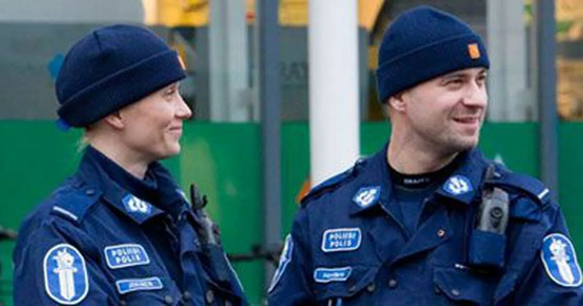 Безопасность финляндии. Полиция Финляндии. Форма полиции Финляндии. Форма финских полицейских. Финская полиция.
