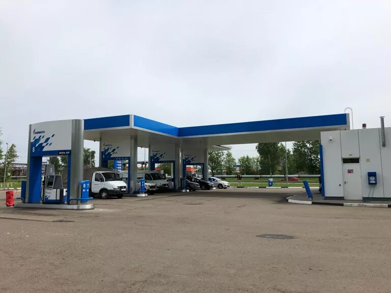 Азс в п федоровском. Заправка азс. Заправки с инфраструктурой. Газовые заправки ярославль. Азс лукойл.
