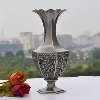 Ваза металлическая