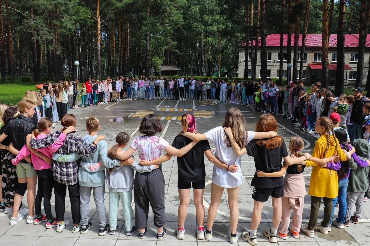 Дол томск. Лагерь Томск. Лагерь Юный Томич Томск. Детский лагерь. Загородный лагерь.