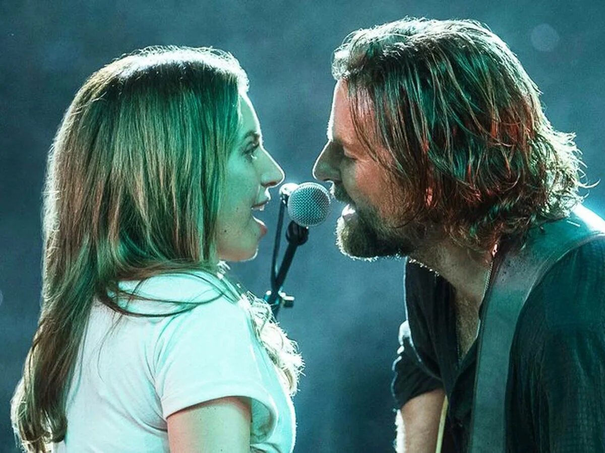 Леди гага и брэдли купер песня shallow. Леди Гага звезда родилась. Брэдли Купер звезда родилась фото.