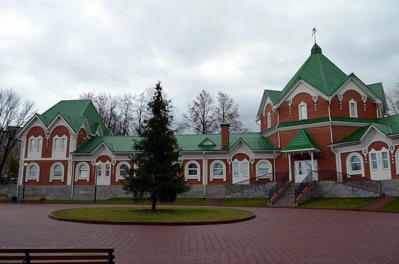 Клинское подворье фабрика елочных игрушек экскурсия. Клинский музей. Клинское подворье музей ёлочной игрушки. Клинский музей. Клинский музей.