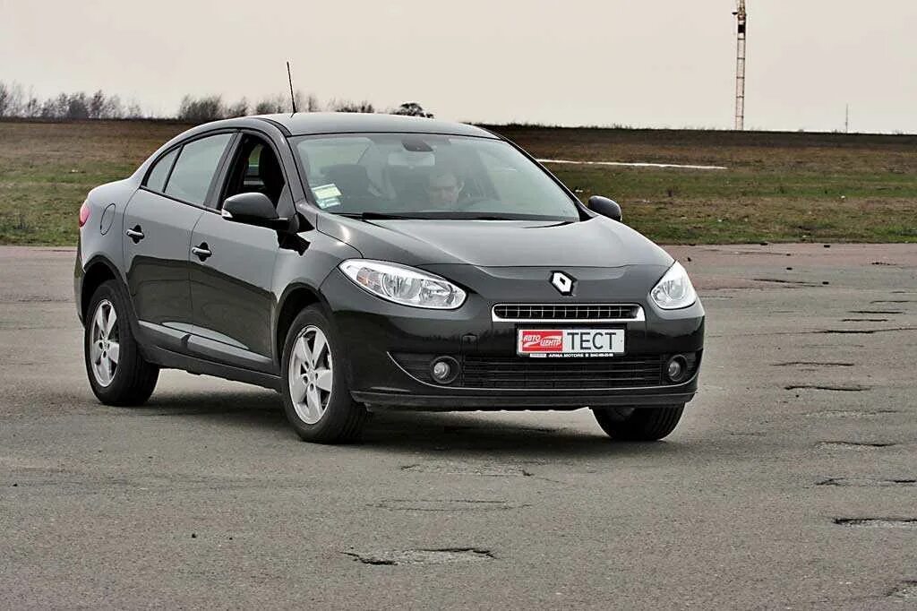 Т668ум69 рено. Renault Fluence. Рено Флюенс 2022. Fluence 1.6 2012. Рено Fluence 2010.