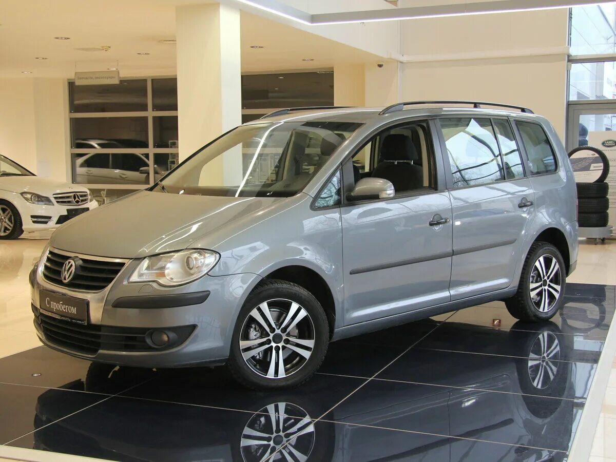 фольксваген минивэн туран 2011-2013. туран 2010 год. фольксваген туран 2010. Volkswagen touran 2010 года. Volkswagen touran 1.