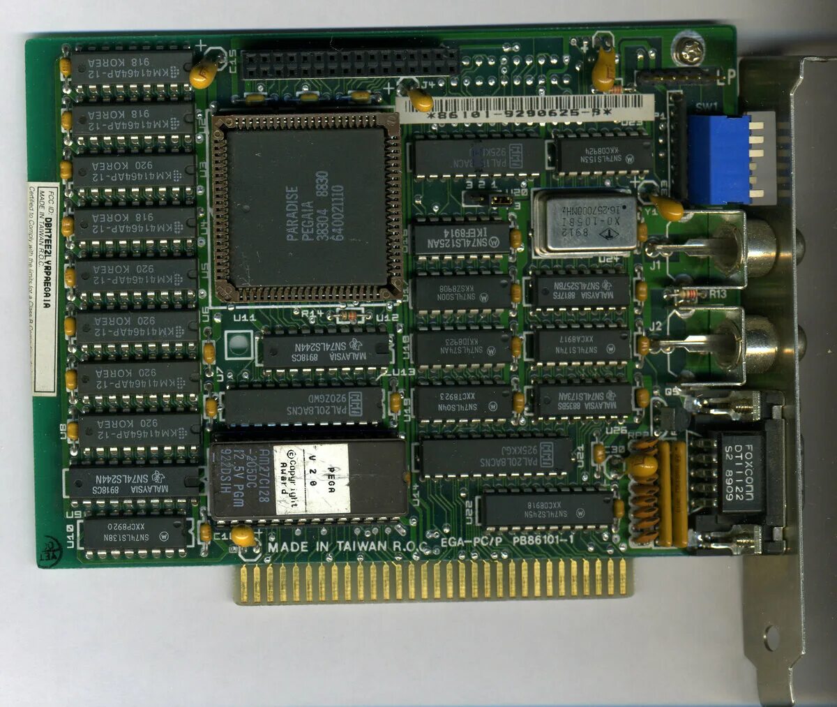 Самая первая видеокарта. Видеокарта IBM mda. CGA видеоадаптер. Видеоадаптер VGA 1987. CGA/ega/VGA видеокарта Isa.